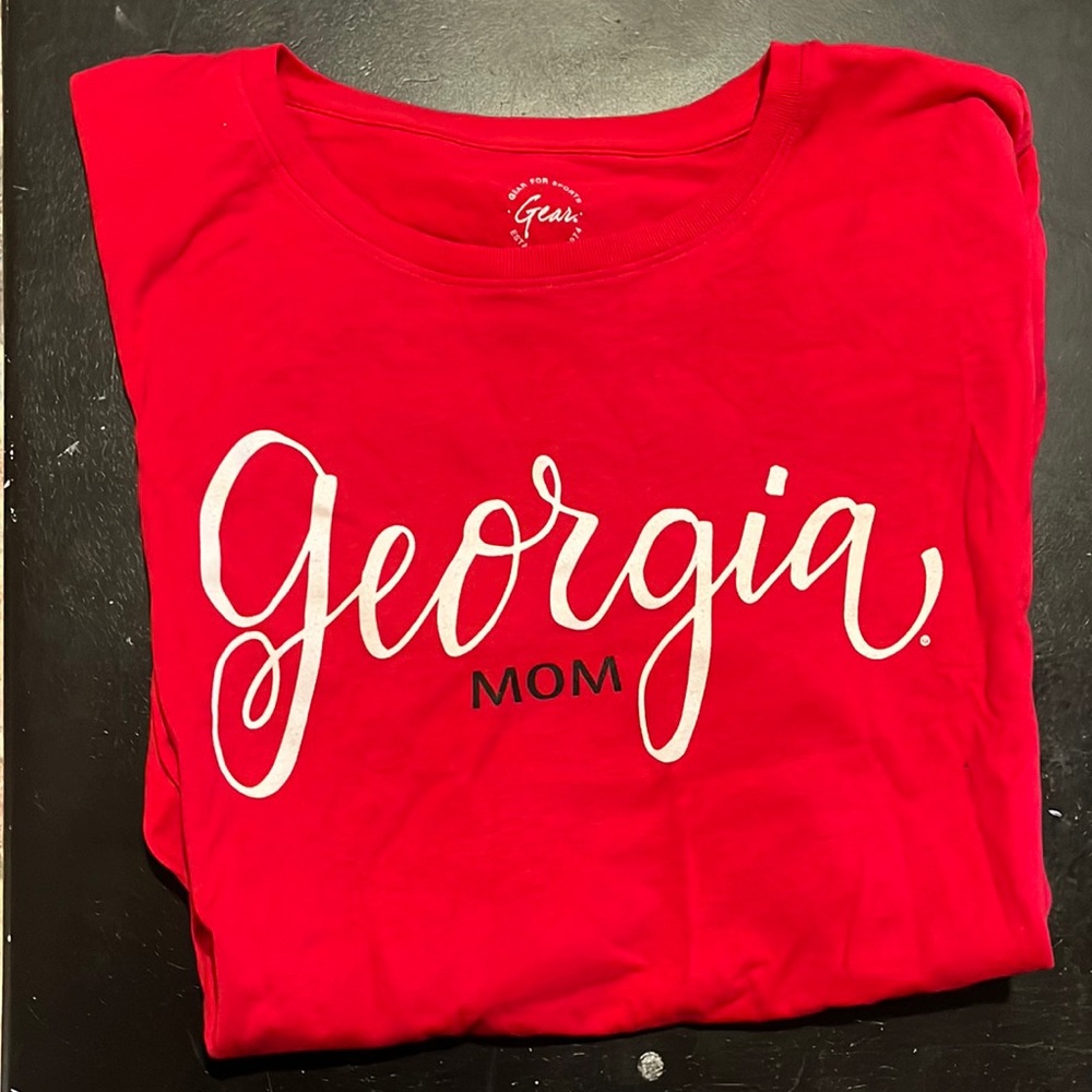University of Georgia “Mom” shirt-Size XXL